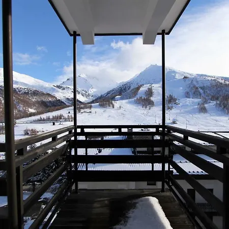 Hostdomus - Green Tech Apartment Sestriere Exterior photo