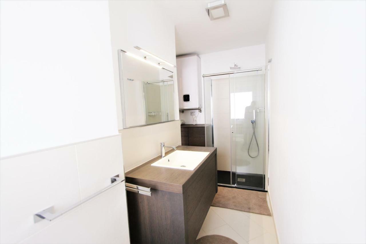 Hostdomus - Tech Apartment